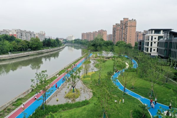 卓信宝配资 场面｜“伤疤”变“秀带”：闵行梅陇淀浦河畔换新颜